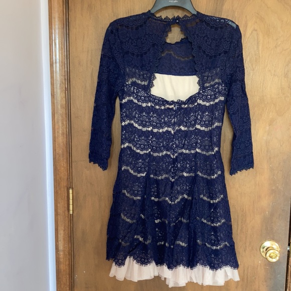 Relist 3/8 Trixxi boho vibe lace dress cutout in back dress S jrs - Picture 16 of 16